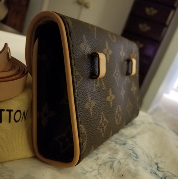 Louis Vuitton Pochette Florentine Belt Bag in Monogram - Picture 6 of 16